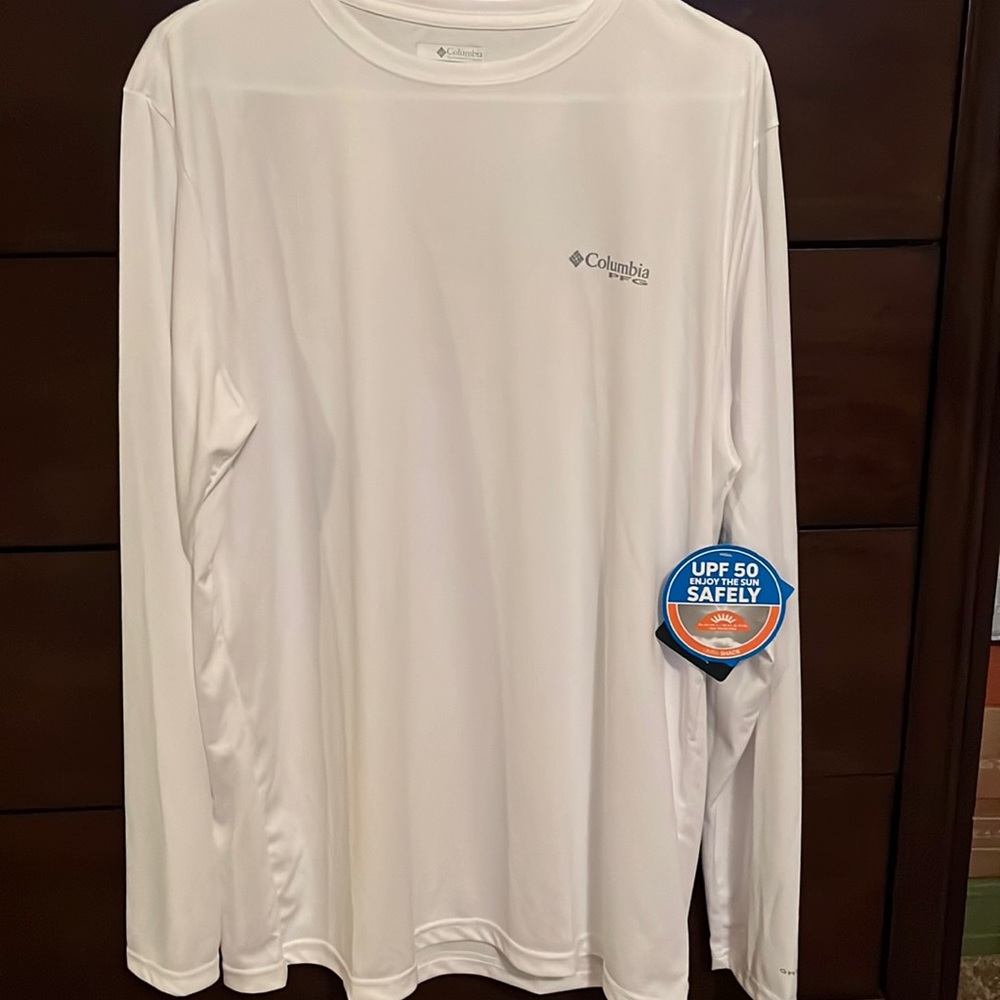 New men’s Columbia Omni-wick shirt